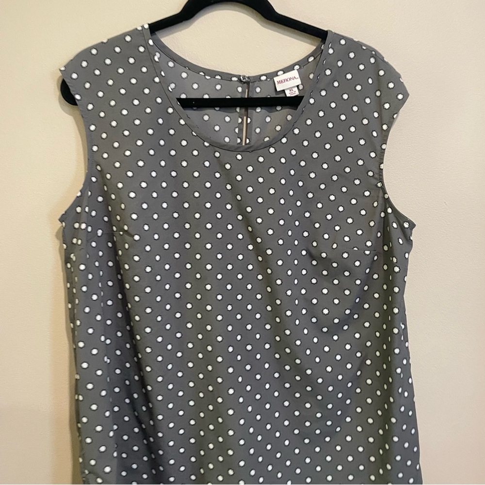 💜Merona Gray sleeveless polka dots Casual Chic Minimal Everyday breathable Mod - Picture 3 of 4